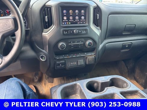 Used 2024 Chevrolet Silverado 2500 Custom w/ Custom Value Package image 17