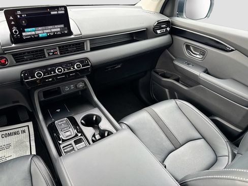 Used 2024 Honda Pilot Touring image 26