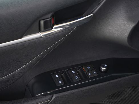 Used 2018 Toyota Camry XSE image 20