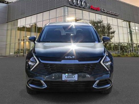 Used 2023 Kia Sportage LX image 6