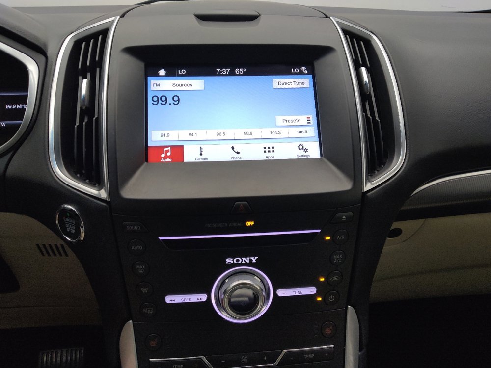 Used 2018 Ford Edge Titanium FWD image 25