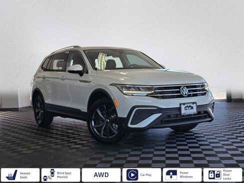 Used 2023 Volkswagen Tiguan SE w/ Panoramic Sunroof Package AWD/4WD image 1