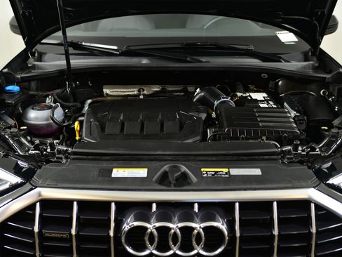 Certified 2025 Audi Q3 2.0T Premium Plus w/ Premium Plus Package image 16