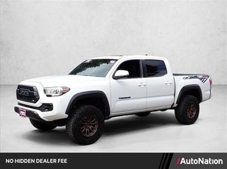Used 2016 Toyota Tacoma TRD Off-Road AWD/4WD video 1