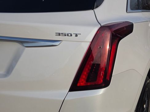 New 2025 Cadillac XT5 Luxury image 12