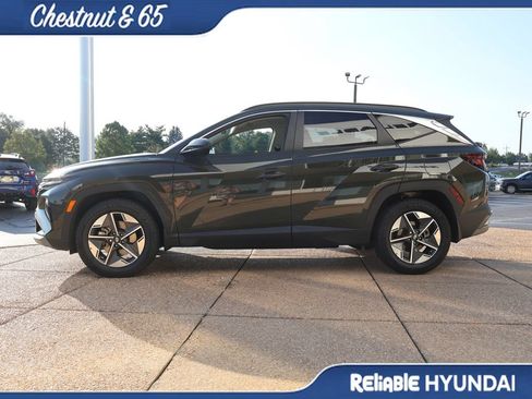 Certified 2025 Hyundai Tucson SEL FWD image 3