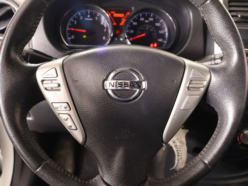 Used 2014 Nissan Versa Note SV w/ Sport Value Package FWD image 3