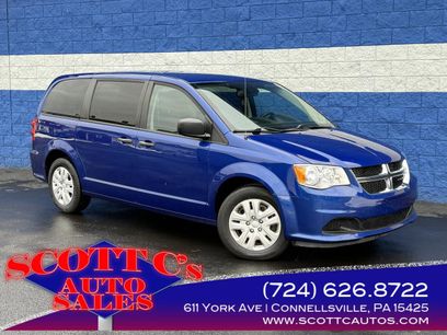 Used 2019 Dodge Grand Caravan SE w/ UConnect Hands-Free Group