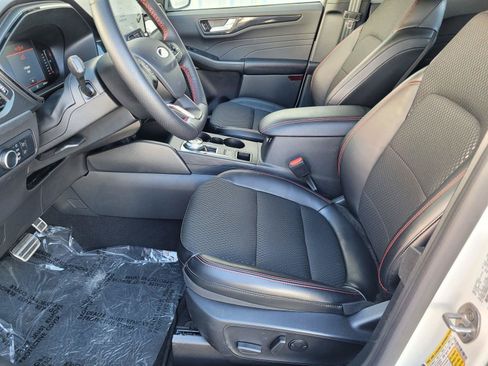 Used 2024 Ford Escape ST-Line w/ Tech Pack #1 FWD image 18