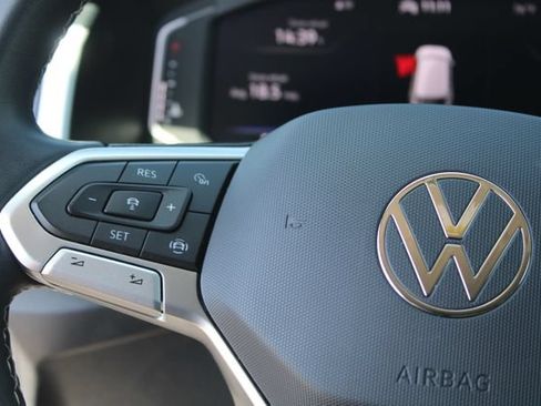 Used 2022 Volkswagen Atlas SE FWD image 16