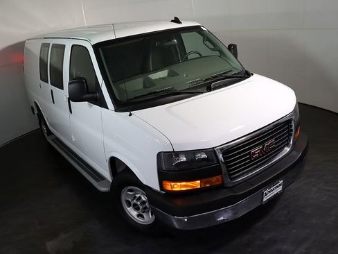 Used 2024 GMC Savana 2500 w/ Driver Convenience Package image 7