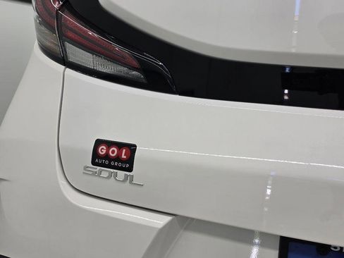 Used 2023 Kia Soul LX FWD image 7
