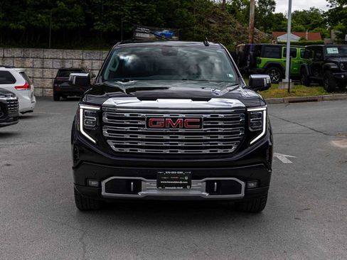 Used 2023 GMC Sierra 1500 Denali w/ Denali Reserve Package AWD/4WD image 2