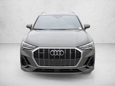 Used 2024 Audi Q3 2.0T Premium w/ Convenience Package AWD/4WD image 2