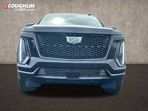New 2026 Cadillac Escalade ESV Sport w/ LPO, ONYX Package AWD/4WD image 2