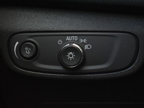 Used 2025 Chevrolet TrailBlazer RS w/ Convenience Package AWD/4WD image 18
