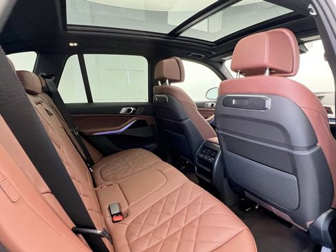 Certified 2025 BMW X5 xDrive50e w/ Premium Package image 9