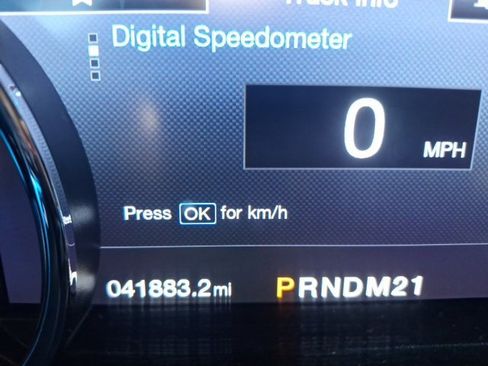 Used 2019 Ford F250 Lariat w/ Chrome Package image 16