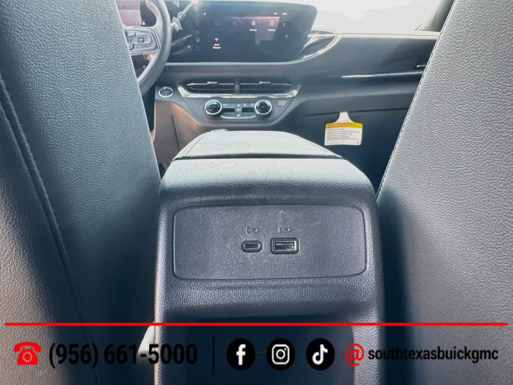 Used 2025 Buick Envista Preferred w/ Convenience II Package FWD image 22