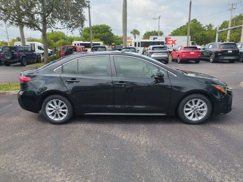 Used 2020 Toyota Corolla XLE w/ Carpet Mat Package (TMS) FWD image 5