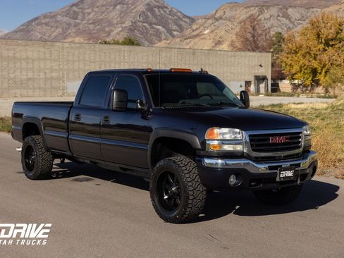 Used 2007 GMC Sierra 3500 SLT w/ Skid Plate Package image 2