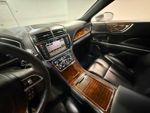 Used 2019 Lincoln Continental Premiere image 81