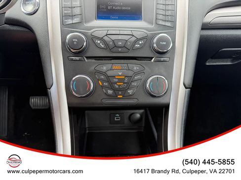 Used 2018 Ford Fusion SE FWD image 24