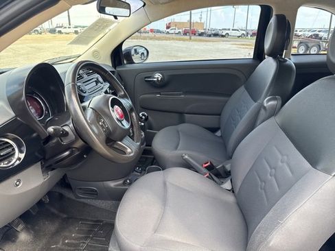 Used 2015 FIAT 500 Pop image 2