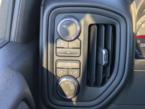 Used 2024 GMC Sierra 2500 Pro w/ Convenience Package image 20