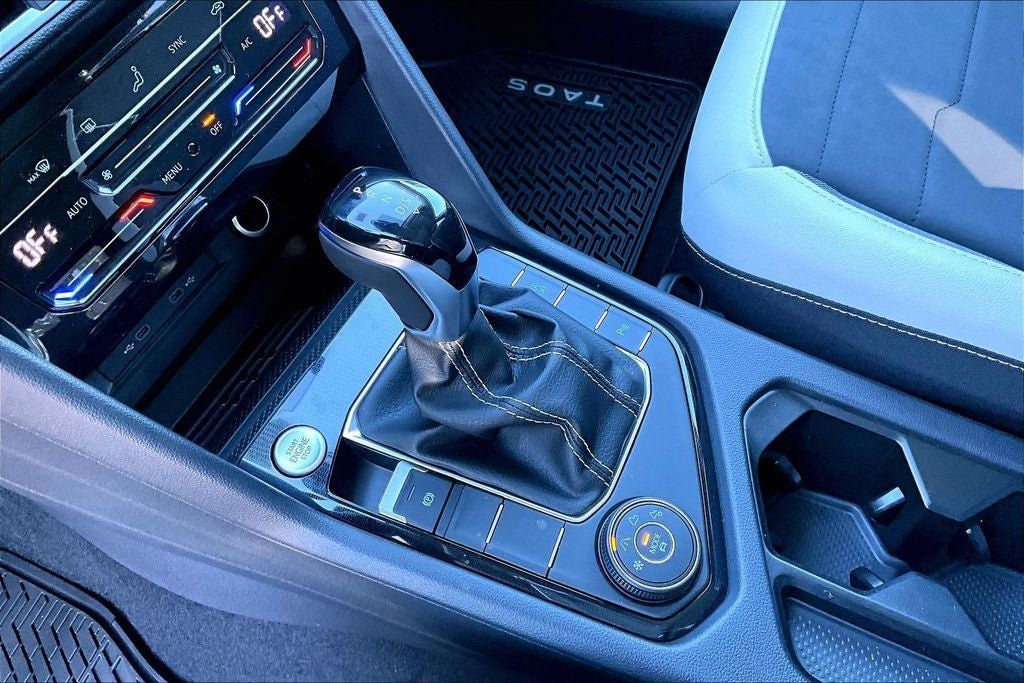 New 2026 Volkswagen Taos SE AWD/4WD image 17
