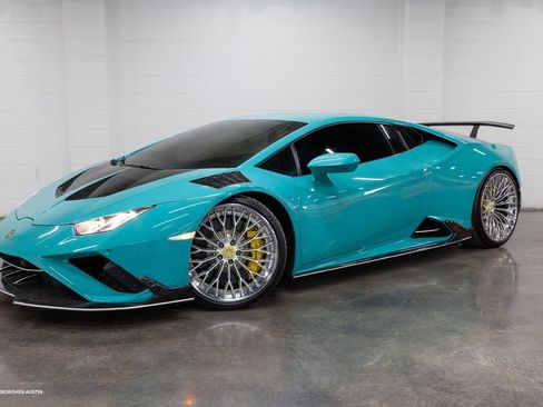 Used 2022 Lamborghini Huracan EVO image 3
