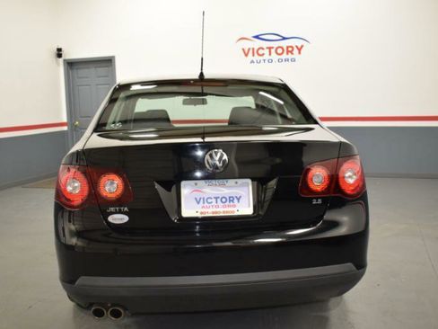 Used 2009 Volkswagen Jetta S FWD image 4