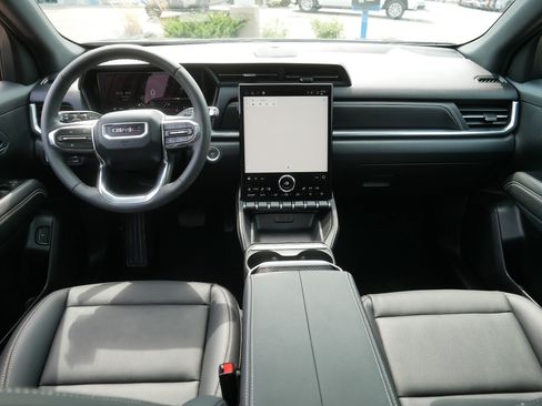 Used 2025 GMC Terrain Elevation w/ Elevation Premium Package AWD/4WD image 10