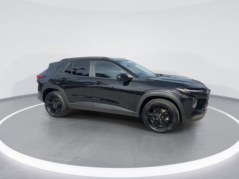 Certified 2025 Chevrolet Trax ACTIV w/ Driver Confidence Package image 2