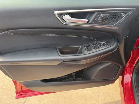 Used 2024 Ford Edge Titanium w/ Equipment Group 301A AWD/4WD image 8