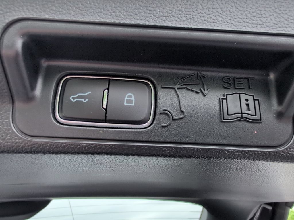 Used 2023 Ford Explorer ST w/ Equipment Group 401A AWD/4WD image 35