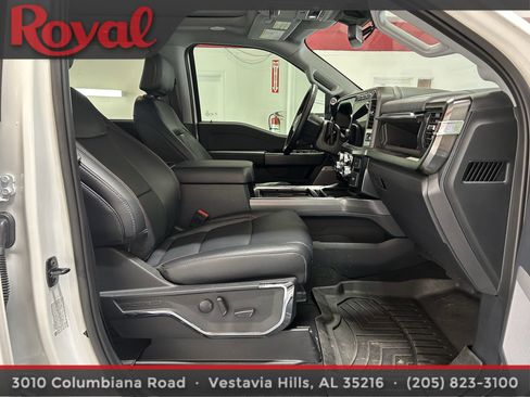 Used 2024 Ford F350 Lariat w/ Lariat Ultimate Package image 7