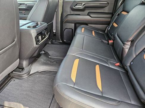 Used 2024 GMC Sierra 1500 AT4 w/ Technology Package AWD/4WD image 31