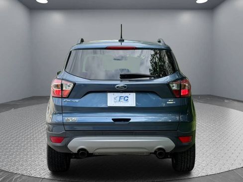 Used 2018 Ford Escape SE w/ Ford Safe & Smart Package AWD/4WD image 5