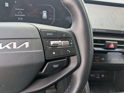 Certified 2026 Kia Sportage X-Line w/ X-Line Technology Package AWD/4WD image 33