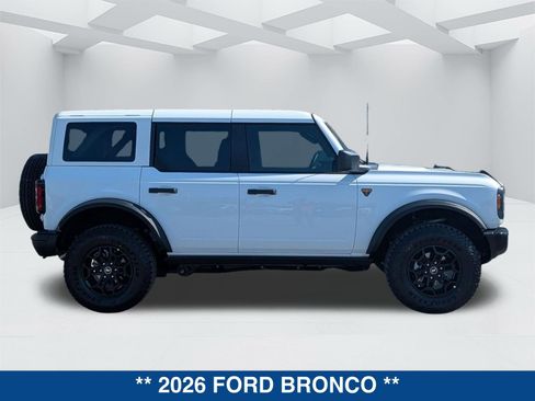 New 2026 Ford Bronco Badlands image 3
