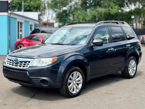 Used 2012 Subaru Forester 2.5X Premium w/ All-Weather Pkg AWD/4WD image 4