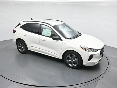 Certified 2024 Ford Escape ST-Line w/ Equipment Group 301A image 40