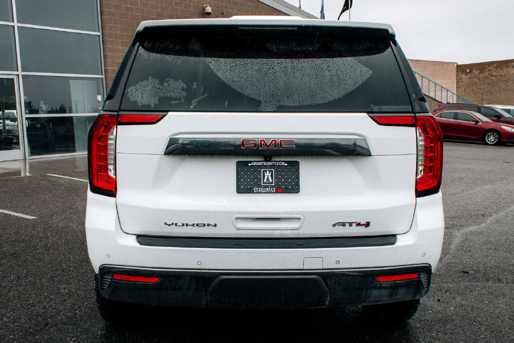 Used 2021 GMC Yukon AT4 w/ Technology Package AWD/4WD image 6