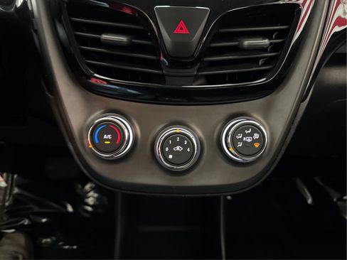 Used 2021 Chevrolet Spark LT FWD image 31