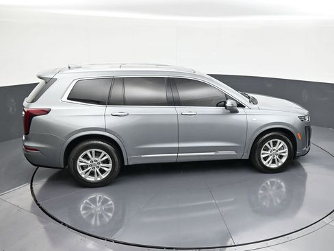 Certified 2023 Cadillac XT6 Luxury FWD image 17