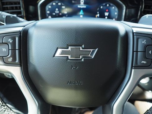 Used 2024 Chevrolet Silverado 1500 RST w/ Z71 Off-Road Package AWD/4WD image 28