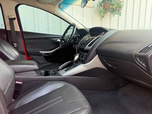 Used 2013 Ford Focus SE FWD image 13
