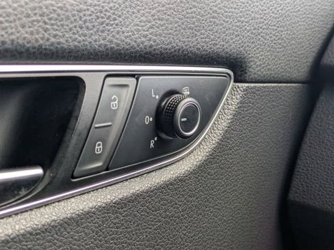 Used 2017 Volkswagen Passat 1.8T R-Line image 24