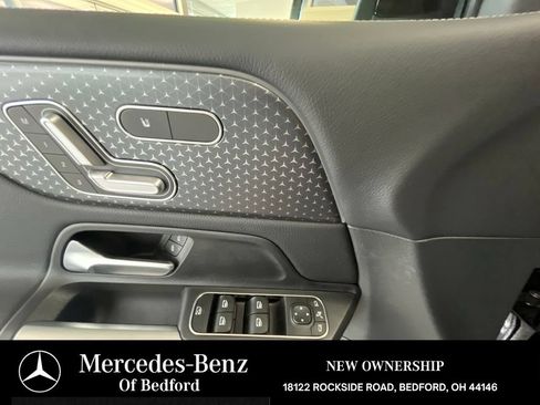 Used 2026 Mercedes-Benz GLB 250 4MATIC image 12